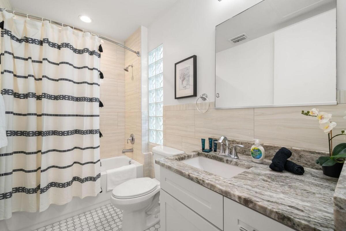 New! Sangria Suite - Upscale Ybor City Studio, Right On 7Th Ave Tampa Dış mekan fotoğraf